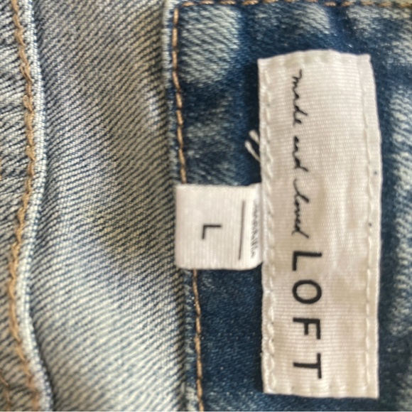Made and loved LOFT Jean jacket M it is marked large, but can fit a medium size. - Picture 4 of 9